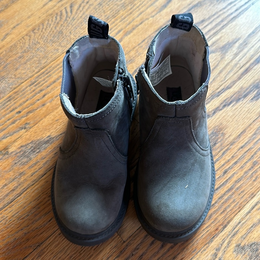 Size 11 toddler ugg boots in grey.  Cute and durable, in great shape